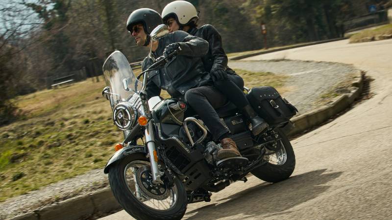 UM Motorcycles llega a Colombia en 2026 con una ambiciosa expansión, garantía líder y revolucionaria posventa