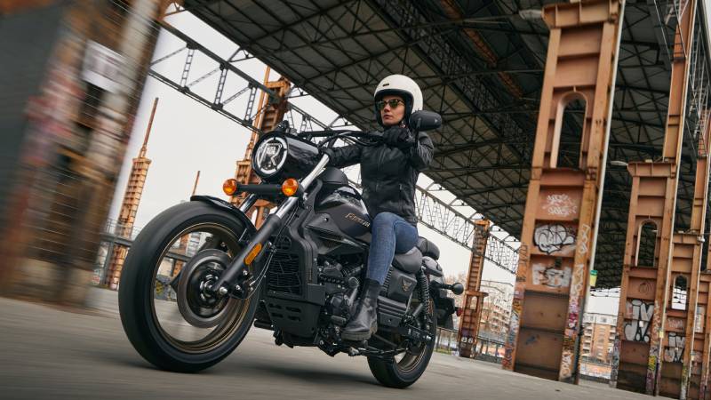 UM Motorcycles llega a Colombia en 2026 con una ambiciosa expansión, garantía líder y revolucionaria posventa
