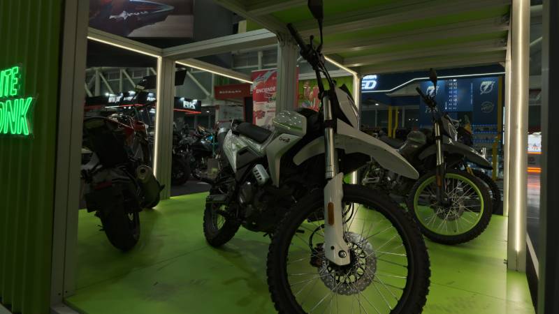 Feria de las Dos Ruedas 2026: CFMOTO brilló con el lanzamiento de CFLITE y sus nuevas motocicletas de aventura