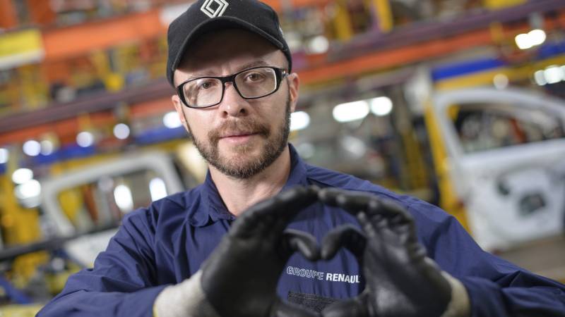 Renault-Sofasa acelera el futuro de Colombia: histórica inversión convertiría a Envigado en hub estratégico de movilidad electrificada