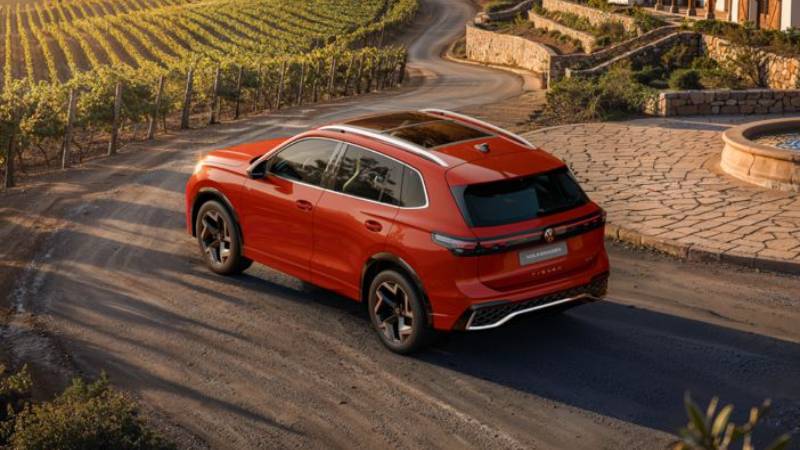 Volkswagen Tiguan MHEV R-Line 2026: así es el nuevo SUV híbrido alemán con IA y lujo premium