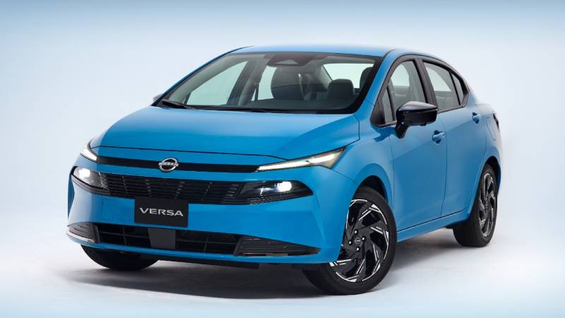 Nissan Sentra y Versa 2027 llegan a Colombia para demostrar que el sedán sigue más vivo que nunca