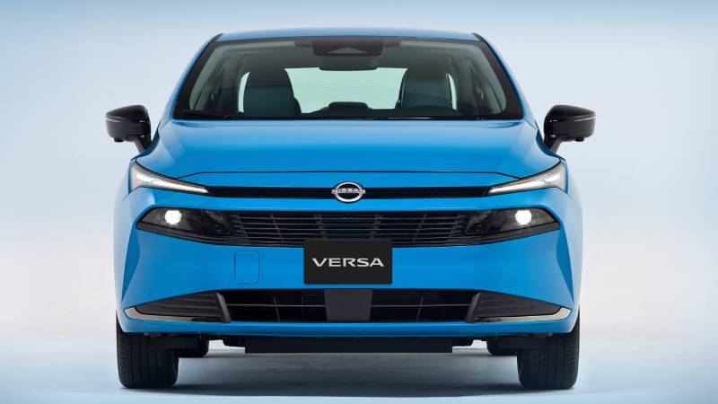 Nissan Sentra y Versa 2027 llegan a Colombia para demostrar que el sedán sigue más vivo que nunca