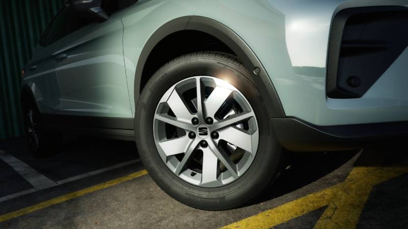 SEAT Ibiza y Arona 2027 llegan renovados a Colombia: diseño, tecnología y precios
