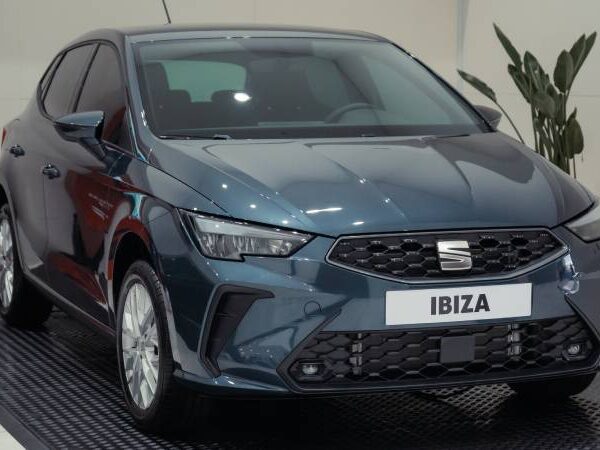 SEAT Ibiza y Arona 2027 llegan renovados a Colombia: diseño, tecnología y precios