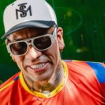 Yango y Dayro Moreno encienden la pasión mundialista de 2026 en Bogotá: la increíble experiencia que conecta fútbol, movilidad y cultura local
