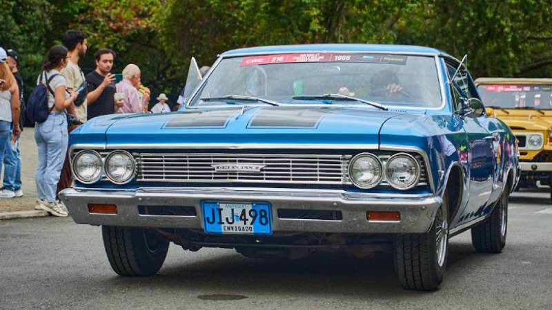 Desfile de Autos Clásicos y Antiguos 2026 en Medellín rendirá homenaje a las Mujeres al Volante