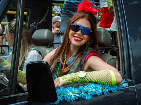 Desfile de Autos Clásicos y Antiguos 2026 en Medellín rendirá homenaje a las Mujeres al Volante