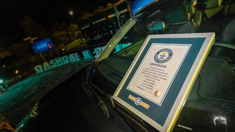 Nissan Qashqai e-POWER logra un Guinness World Records en Colombia tras recorrer 1.980 km sin recarga